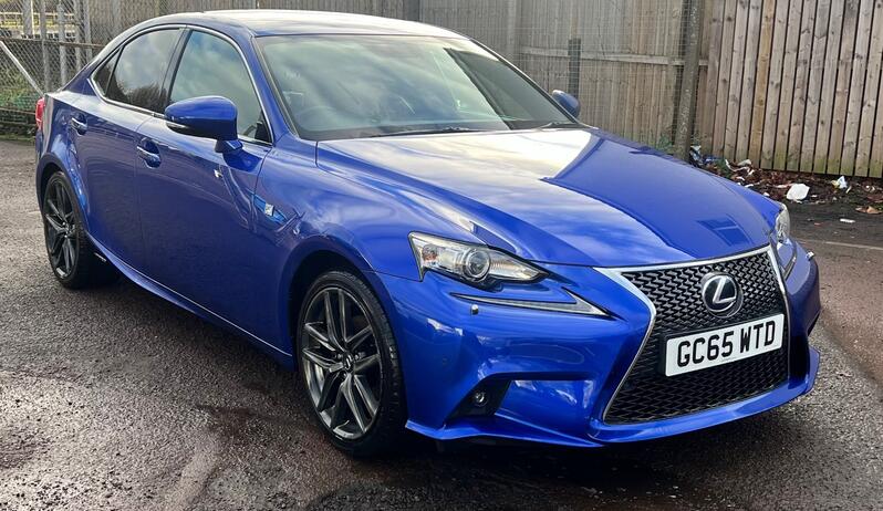 LEXUS IS